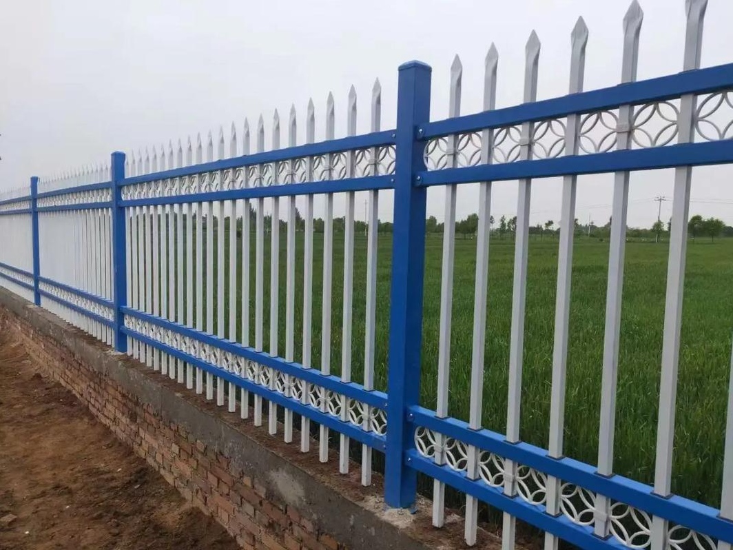 吴忠市锌钢护栏仿真草坪 - 排名